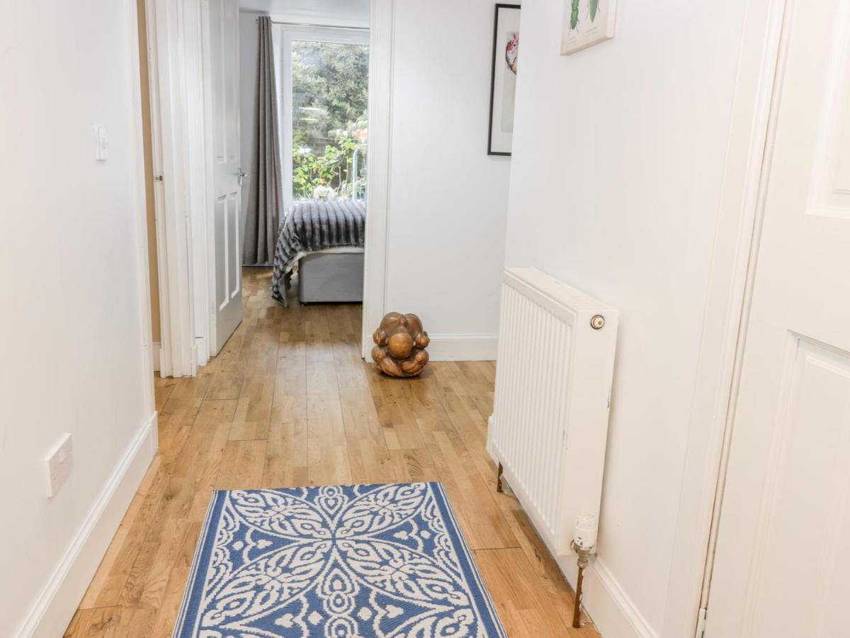 Stead's Place, Appartement *